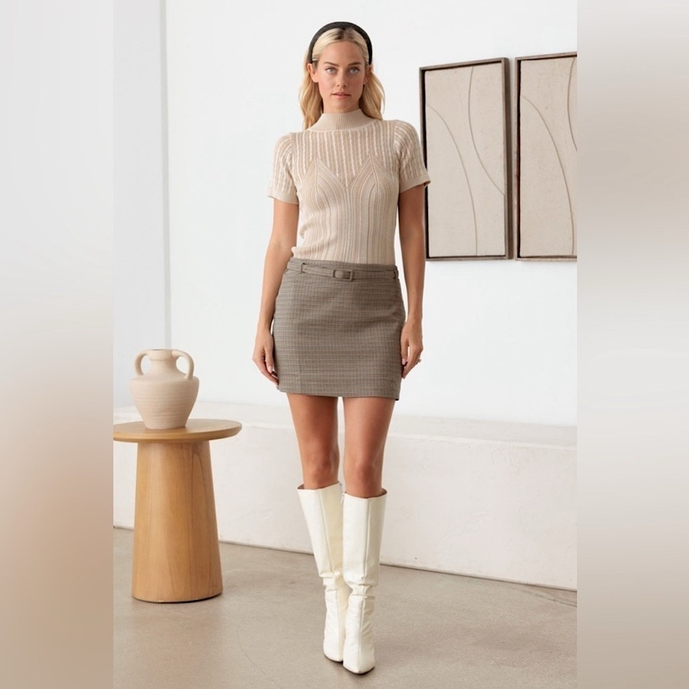 Thinkable Mock Double Color Patterned Short Sleeve Knit Top